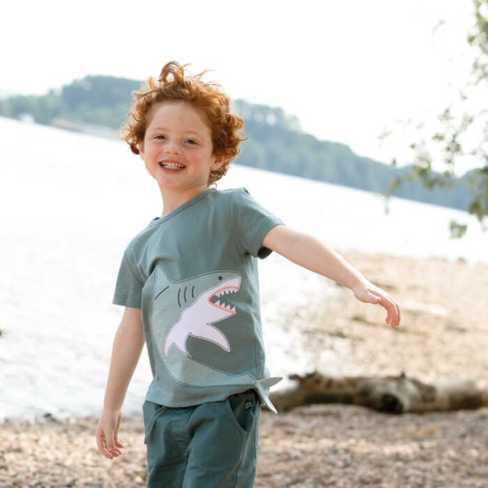 Enfant Terrible Shirt mit Haiapplikation steel blue