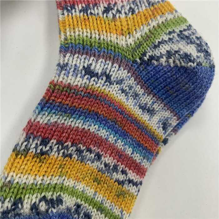 Grödo bunte Baby-Wollsocke kornblau/rot Schurwolle