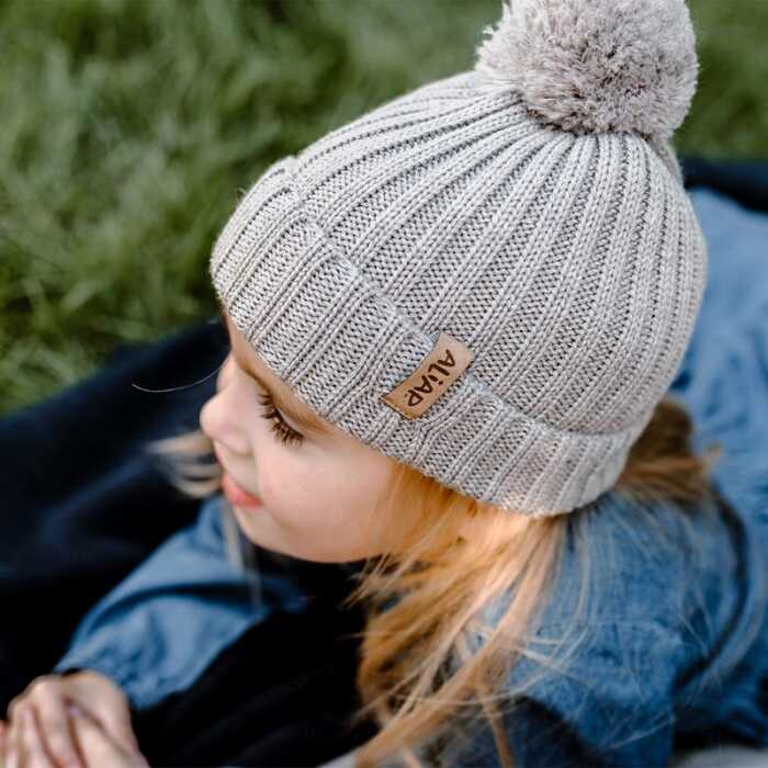 Aliap Wintermütze mit Bommel Ripp Merino Wolle Kindermütze