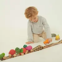 Oli&Carol Betty The Beetroot Baby Car Toy